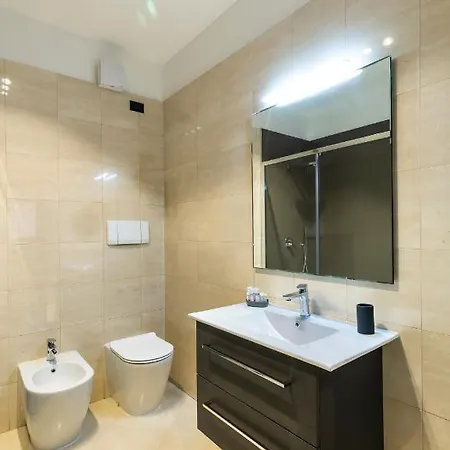 Apartment Laus App. 1 - Art & Design Nel Cuore Di - Via Dante Alighieri Bari